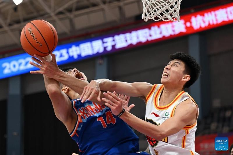 担了巨大的